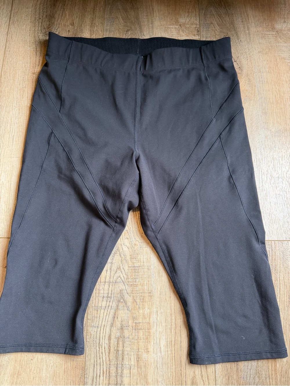 Fabletics Black Capri Performance Leggings